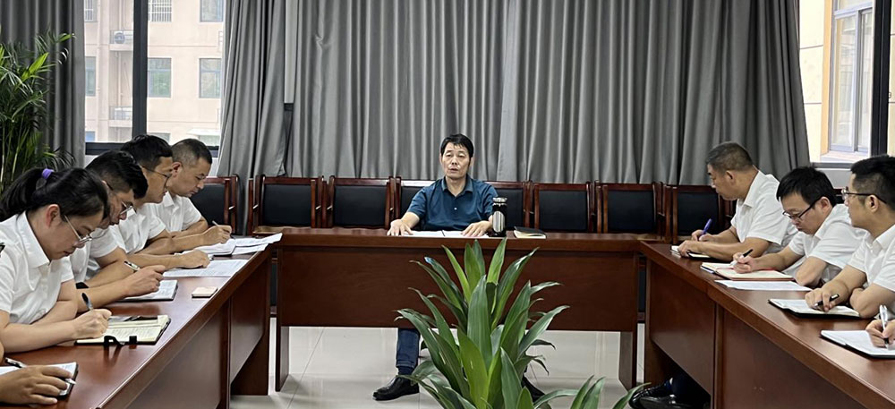城建投公司黨支部召開黨員（擴大）會議暨酒駕、醉駕等違法犯罪行為警示教育集體談話會